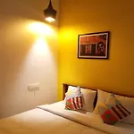 Full Moon Service Apartment