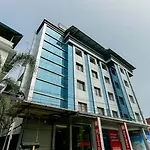 Metro Kochi Business Hotel
