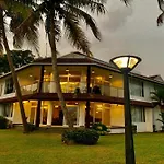 Waters Edge Kochi - A Vkation Experience