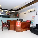 Super Townhouse Malabar Illam