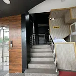 Amsher Suit Lulu Mall Road