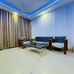 Veu Ragamalika Cochin Near Lakeshore Hospital