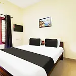 Super Hotel O Nettoor Near Lakeshore Hospital