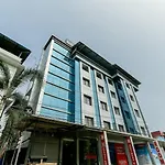 Metro Kochin Business Hotel