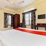 Metro Kochin Business Hotel