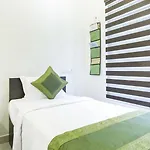 Hotel F Square
