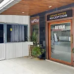 Spot On Riyan Suites