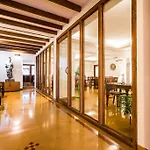 Tissa\'S Inn