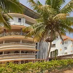 Oval Palace