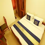 Oyo 4824 Hotel Star