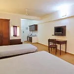 Plaza Suites