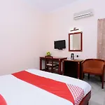 Oyo 24157 Karthika Residency