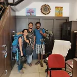 The Metro Pod - Backpackers A/C Dormitory