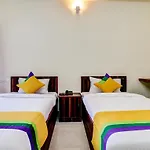 Itsy Hotels Rain Tulsi Stayz, Palarivattom Junction