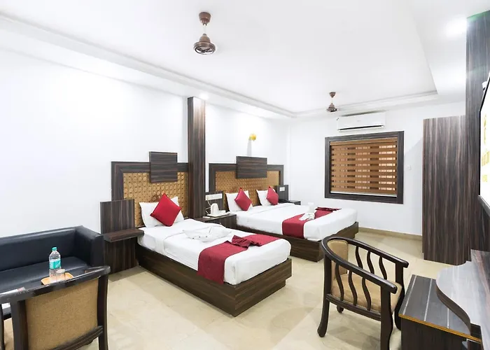 Hotel Kochi Crown