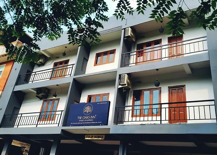 Tulip Homes By The Oaks Inn