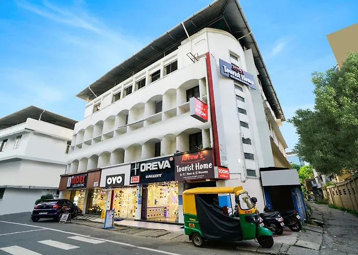 Oyo Flagship Arrows Tourist Home