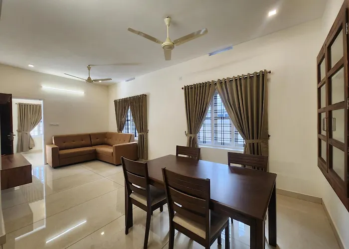 Reymah Homes Homestay Family Bookings Only