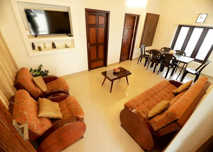 Joe\'S Riverfront Villa