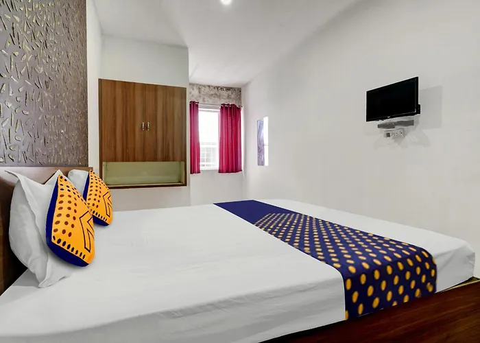 Spot On Riyan Suites