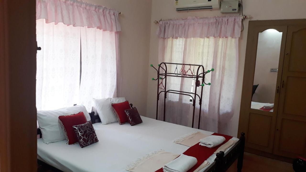 Valiyathayil Homestay Kochi