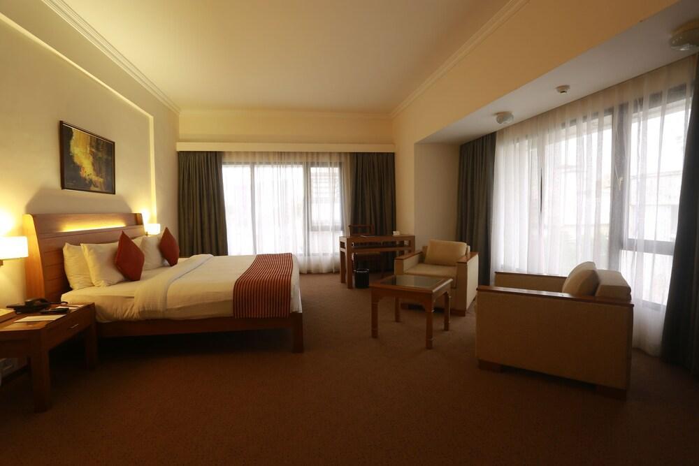 The Avenue Regent Kochi