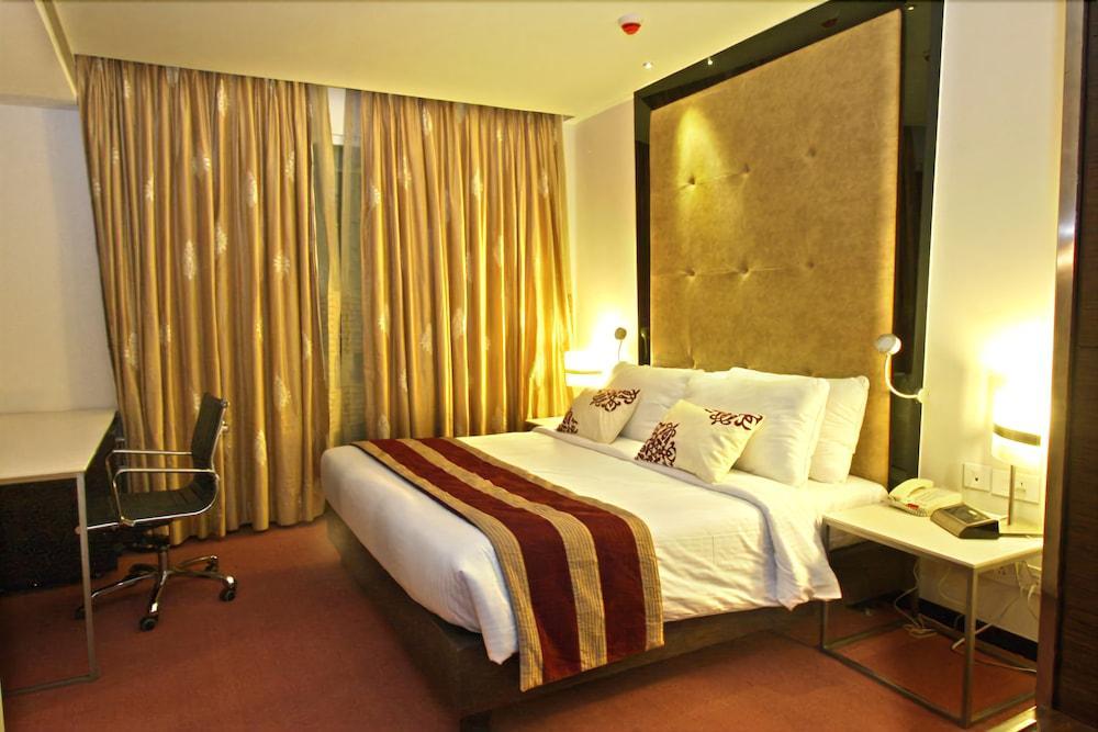 Hotel Beaumonde The Fern Kochi