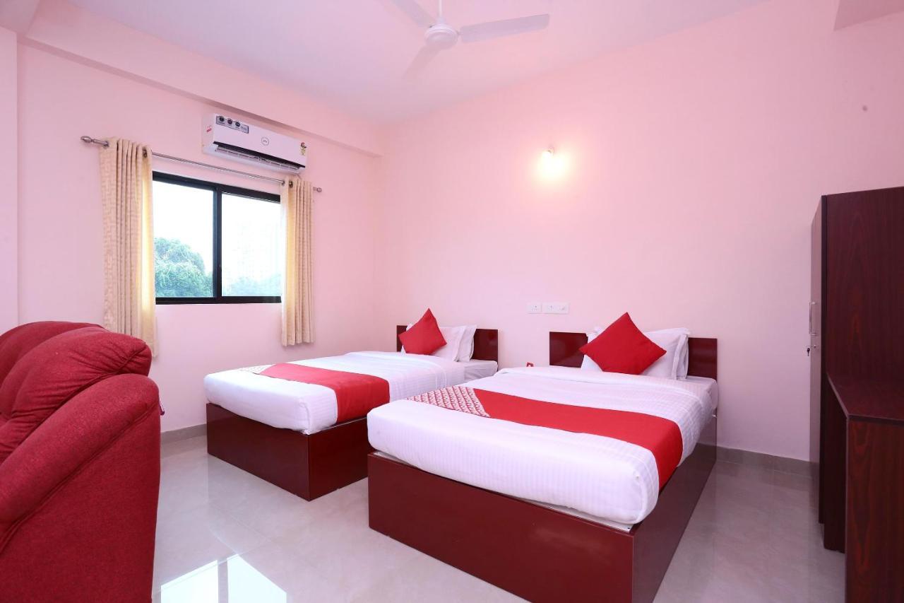 Oyo 13577 Tkr Metro Residency 3* Kochi