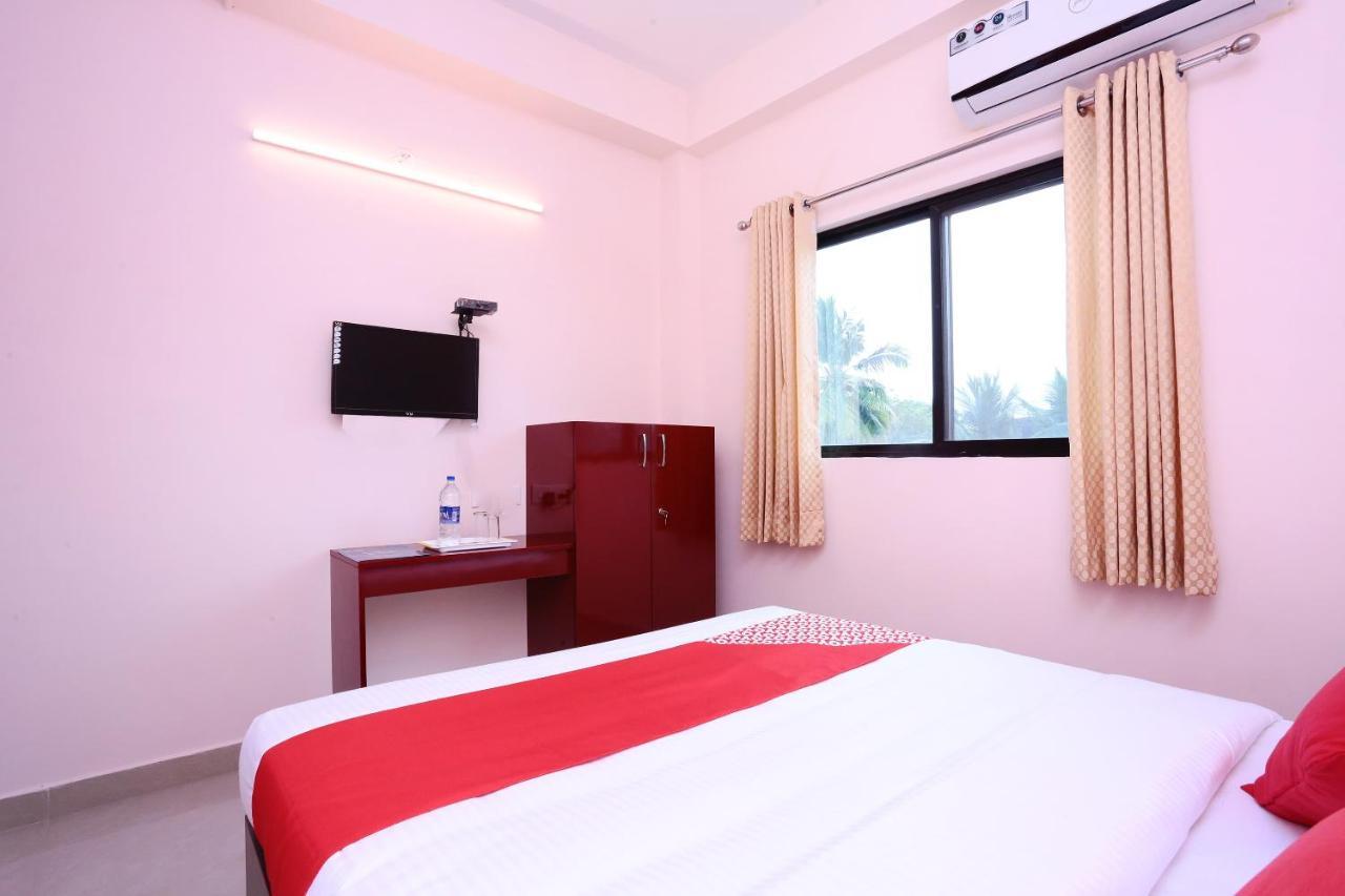 Oyo 13577 Tkr Metro Residency Hotel