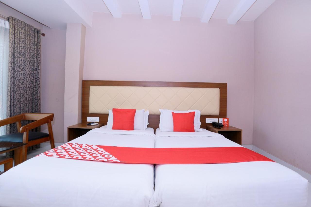 Hotel Oyo Flagship 25093 Thamam Kochi