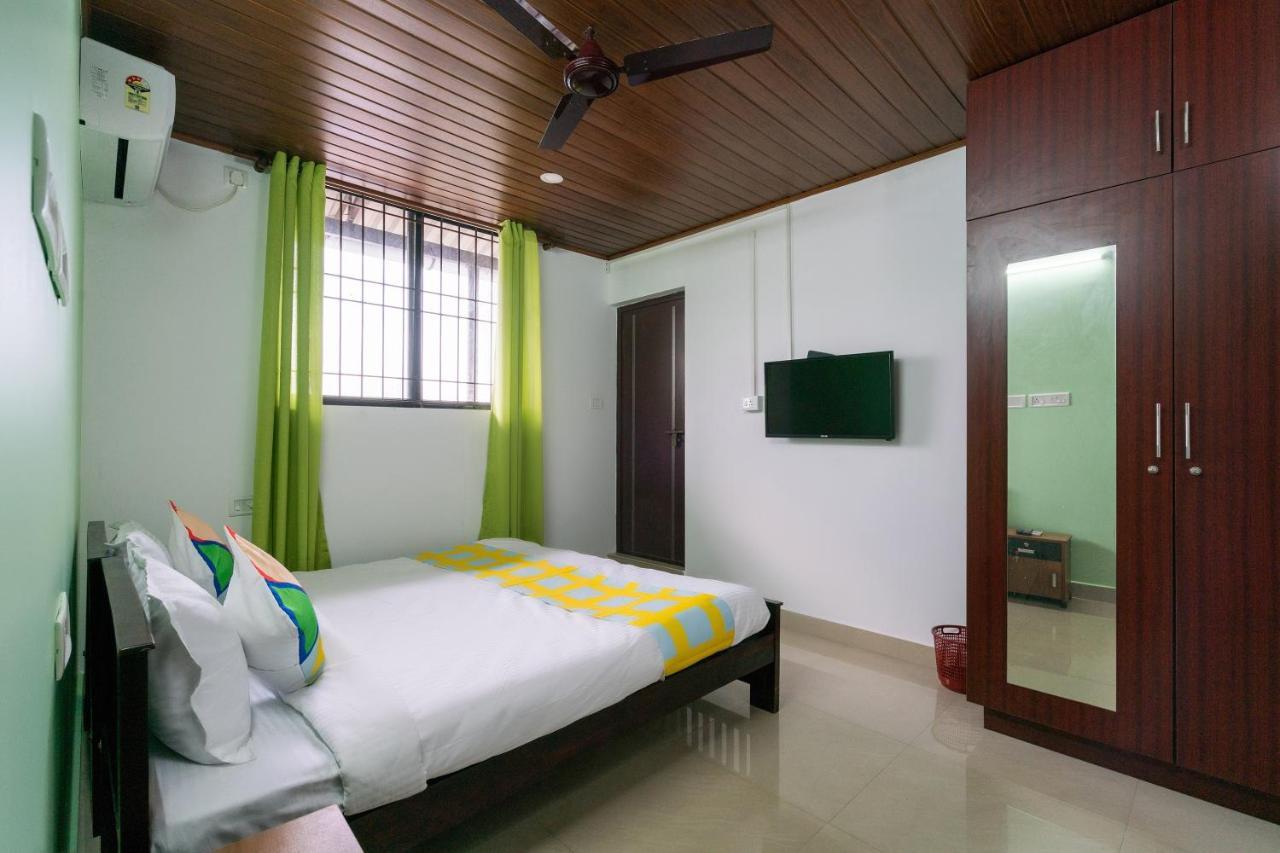 Oyo Home 49697 Aj Apartments Guest house 3*