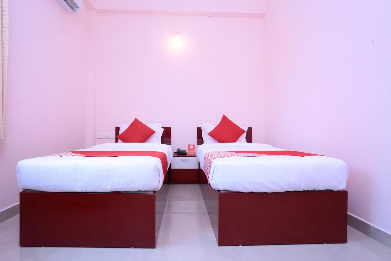 Oyo 13577 Tkr Metro Residency Hotel