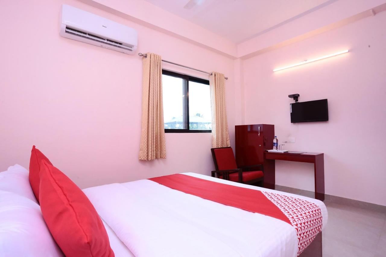 Hotel Oyo 13577 Tkr Metro Residency 3*
