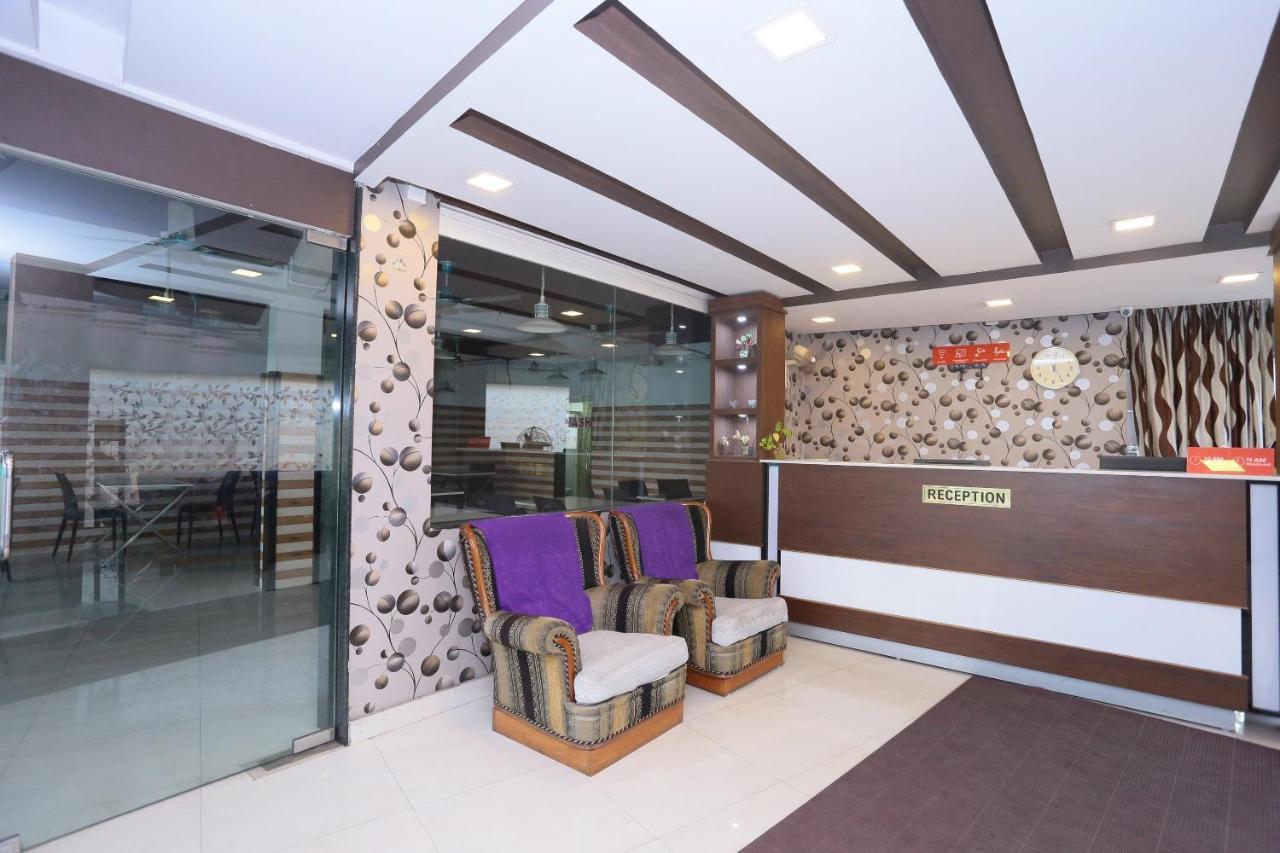 Oyo Flagship 25093 Thamam 4* Kochi