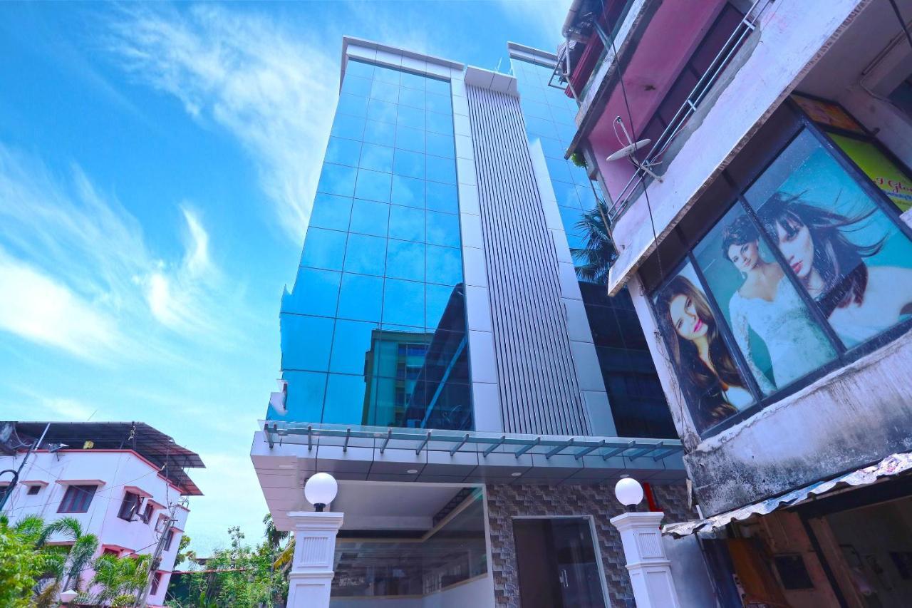 Hotel Oyo 13577 Tkr Metro Residency 3*