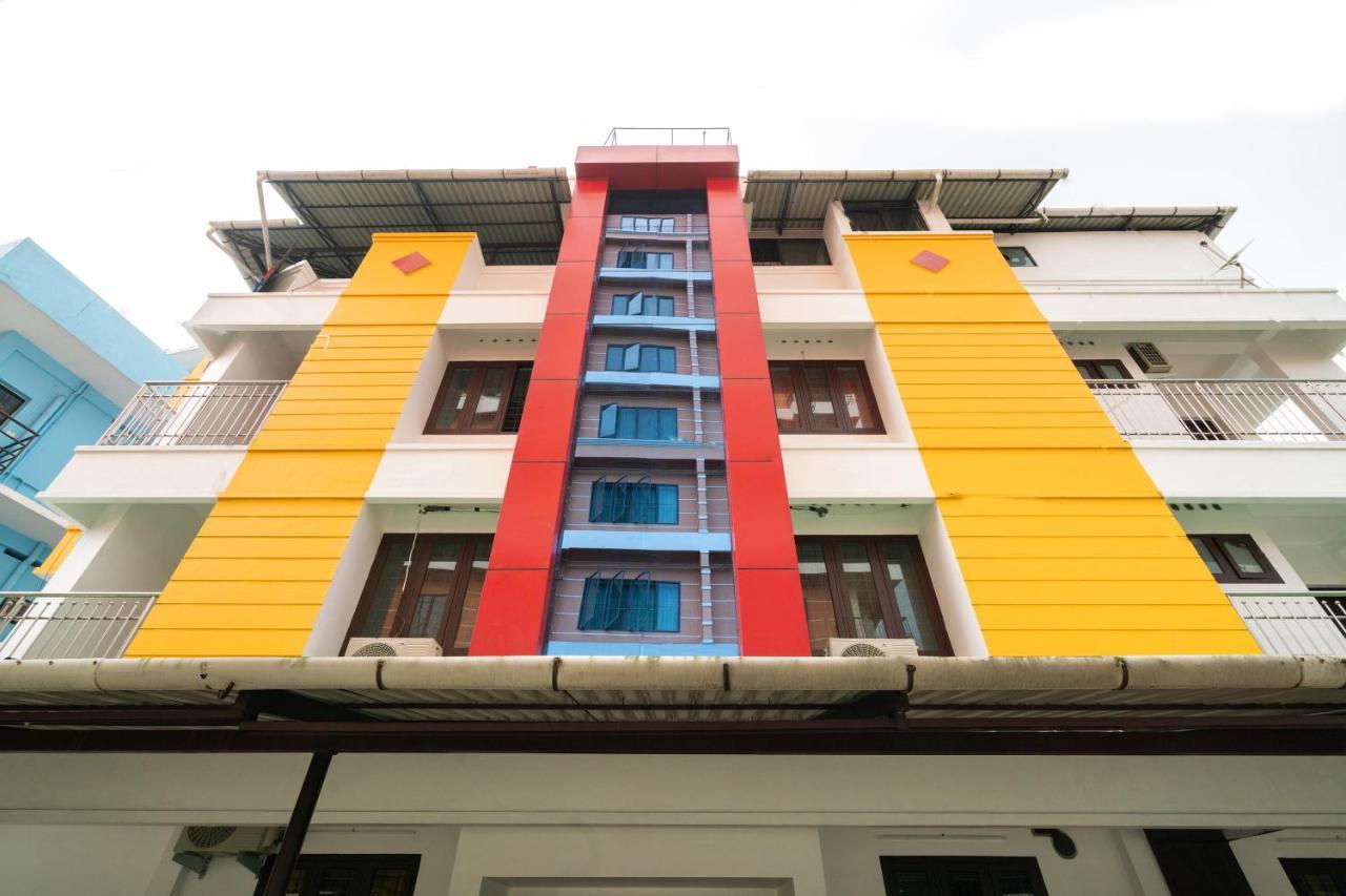 Oyo Home 49697 Aj Apartments Kochi