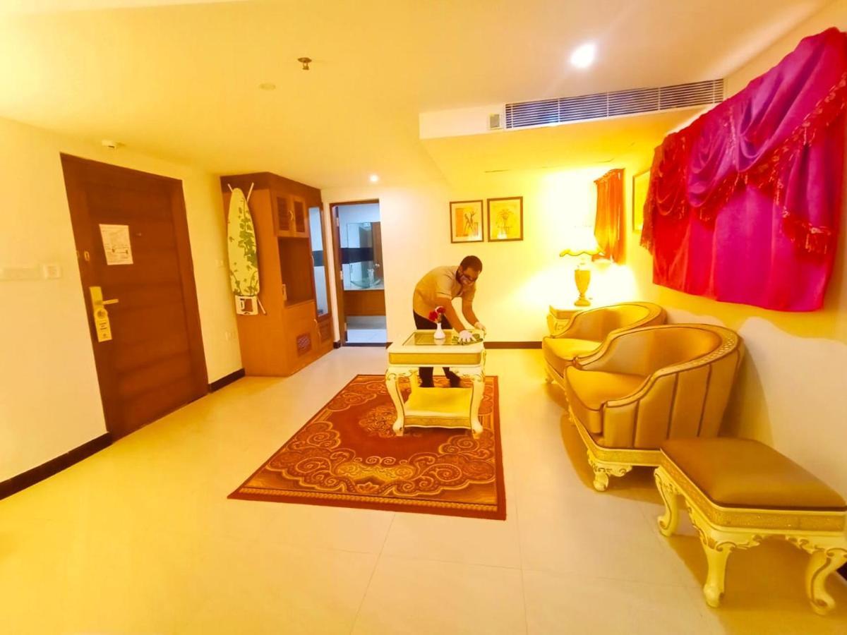 Hotel Hill Palace Hotel & Spa