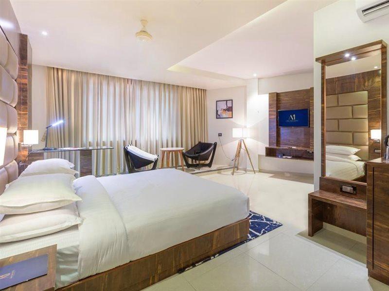 Hotel Aura One Kochi