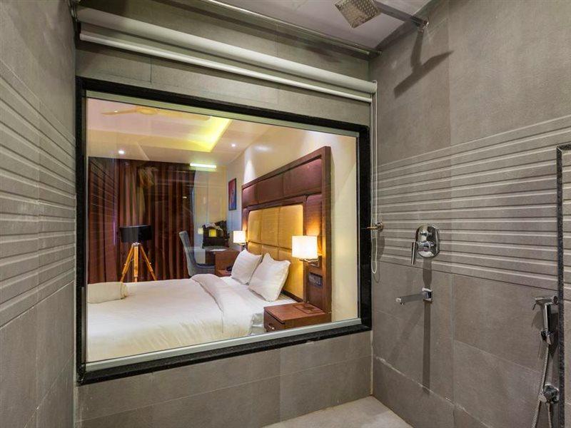 Hotel Aura One Kochi