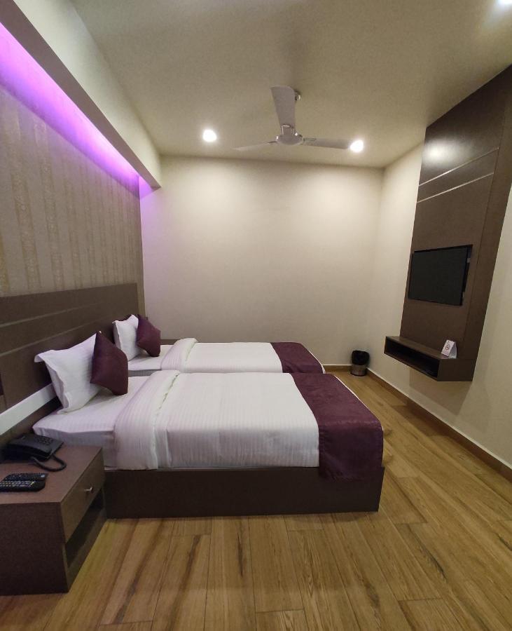 Hotel Lavender Infopark Kochi