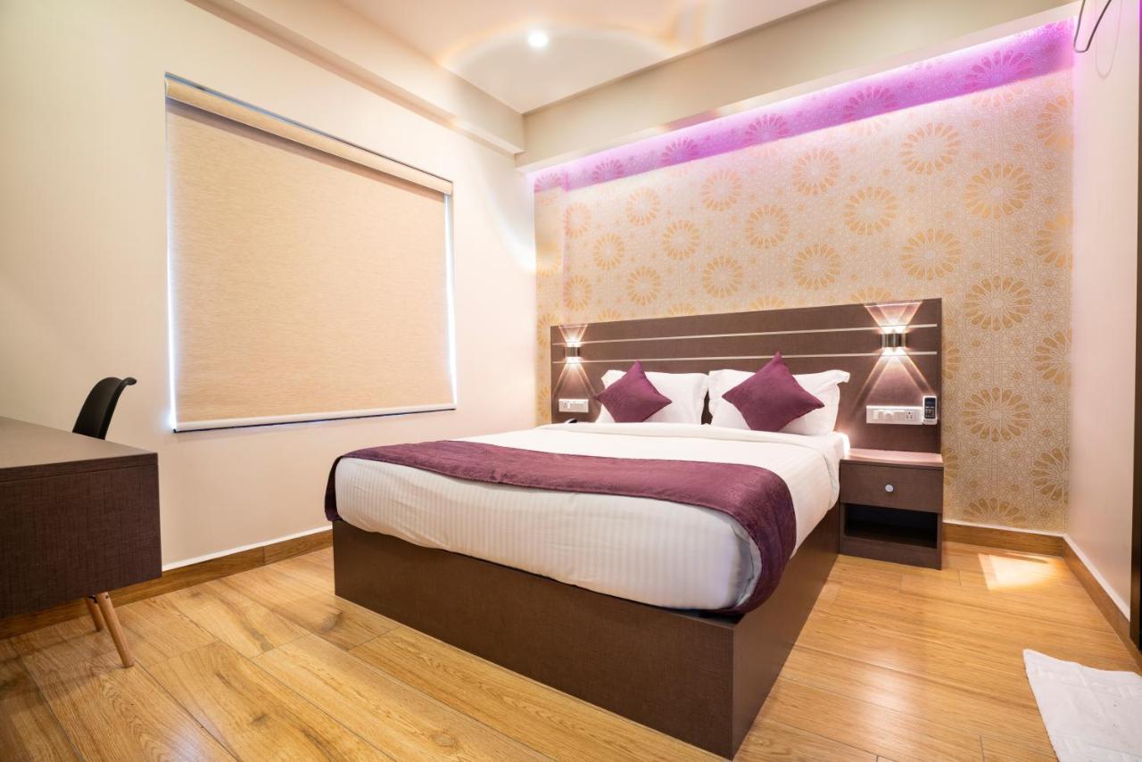 Lavender Infopark Hotel 3*