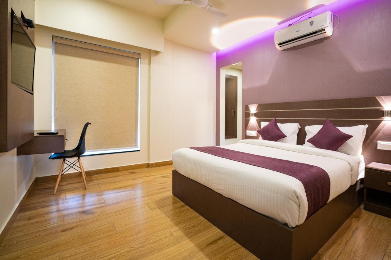 Lavender Infopark 3*