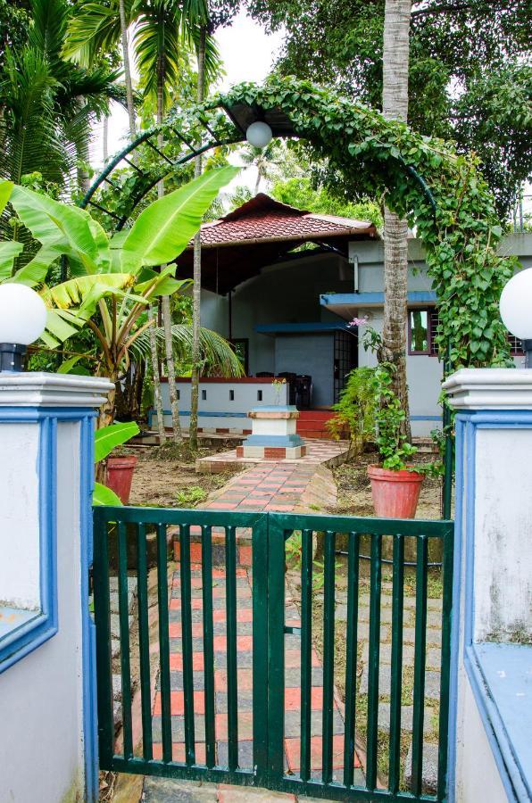 Holiday home Muralee'S Riverside Villa In Kochi *