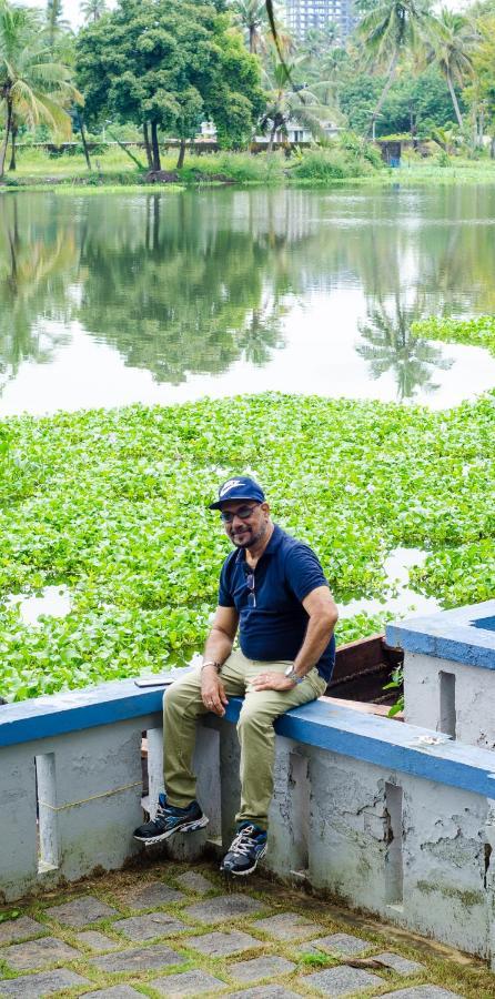 Muralee'S Riverside Villa In Kochi Holiday home