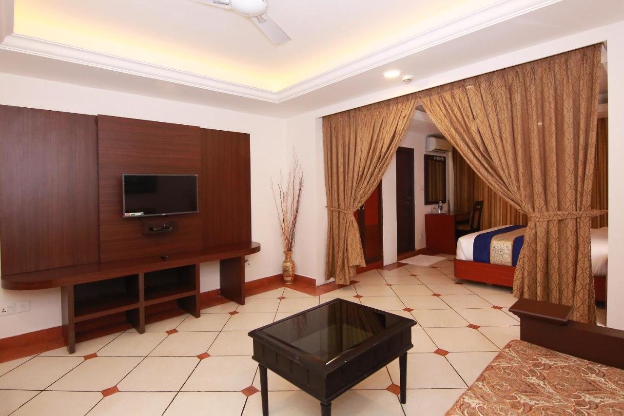 Emarald Cochin Hotel