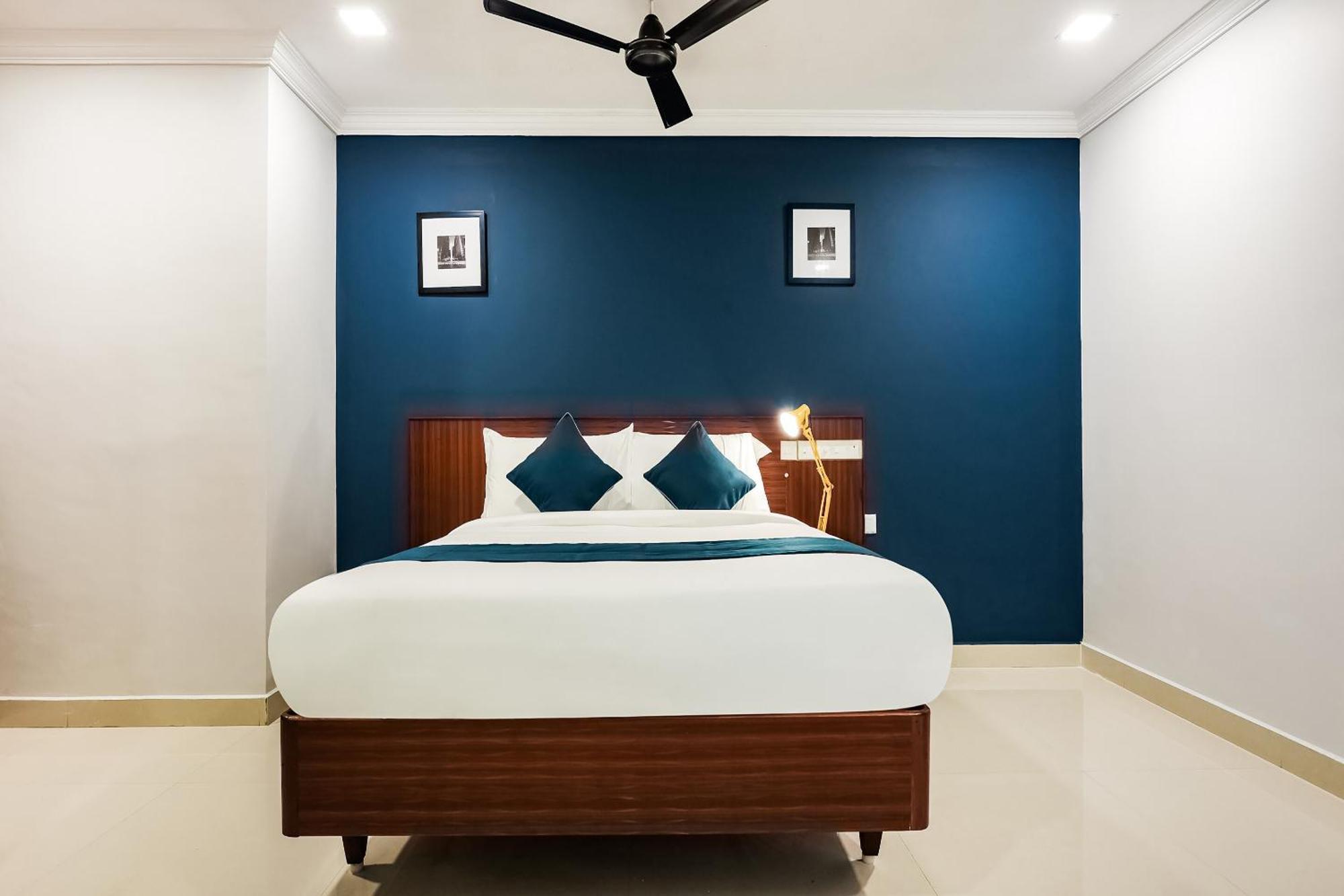 Hotel Mirage Residency Kochi