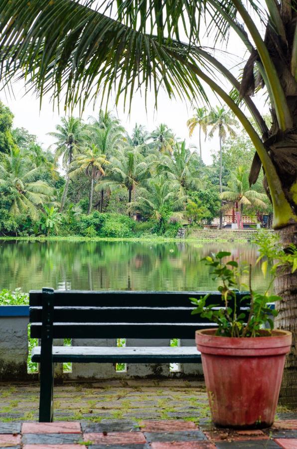 Holiday home Muralee'S Riverside Villa In Kochi Kochi