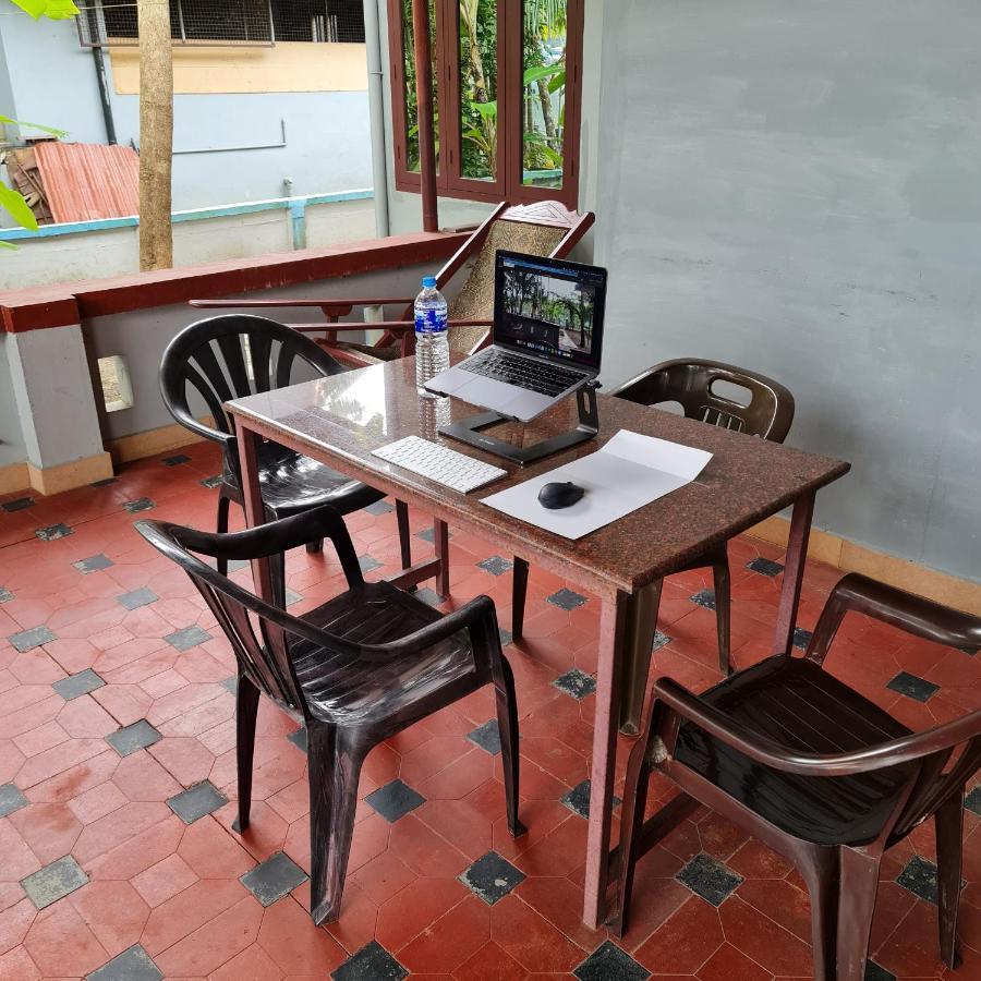 Muralee'S Riverside Villa In Kochi Holiday home