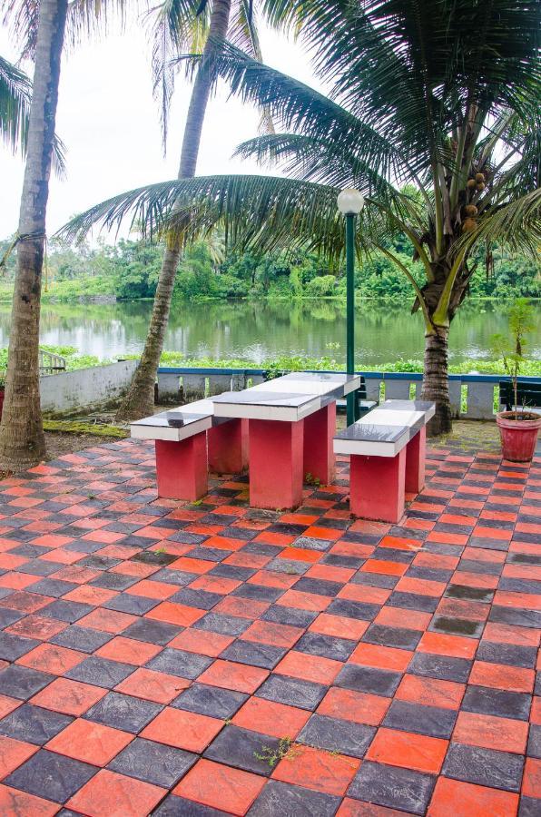 Holiday home Muralee'S Riverside Villa In Kochi