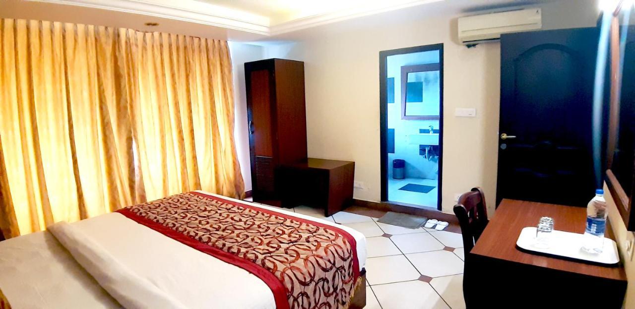 Emarald Cochin 3*